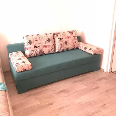 Kalvariyskya 5 *